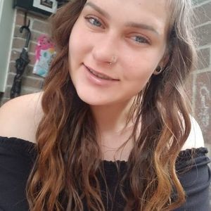 Meet your Posher, Eva